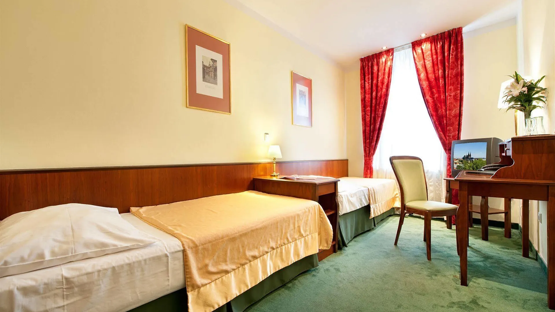 Ea Hotel Jeleni Dvur Prague Castle