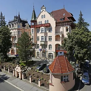 https://lazensky-hotel-smetana-vysehrad.karlovyvary-hotels.com