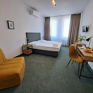 Otel Legie, Prag