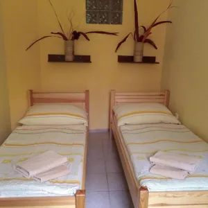 https://guest-house-u-nahonu.spindleruvmlyn-hotels.com