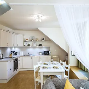 Modern Charvatova Прага