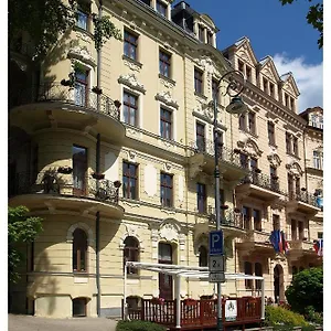 https://cajkovskij-palace.karlovyvary-hotels.com