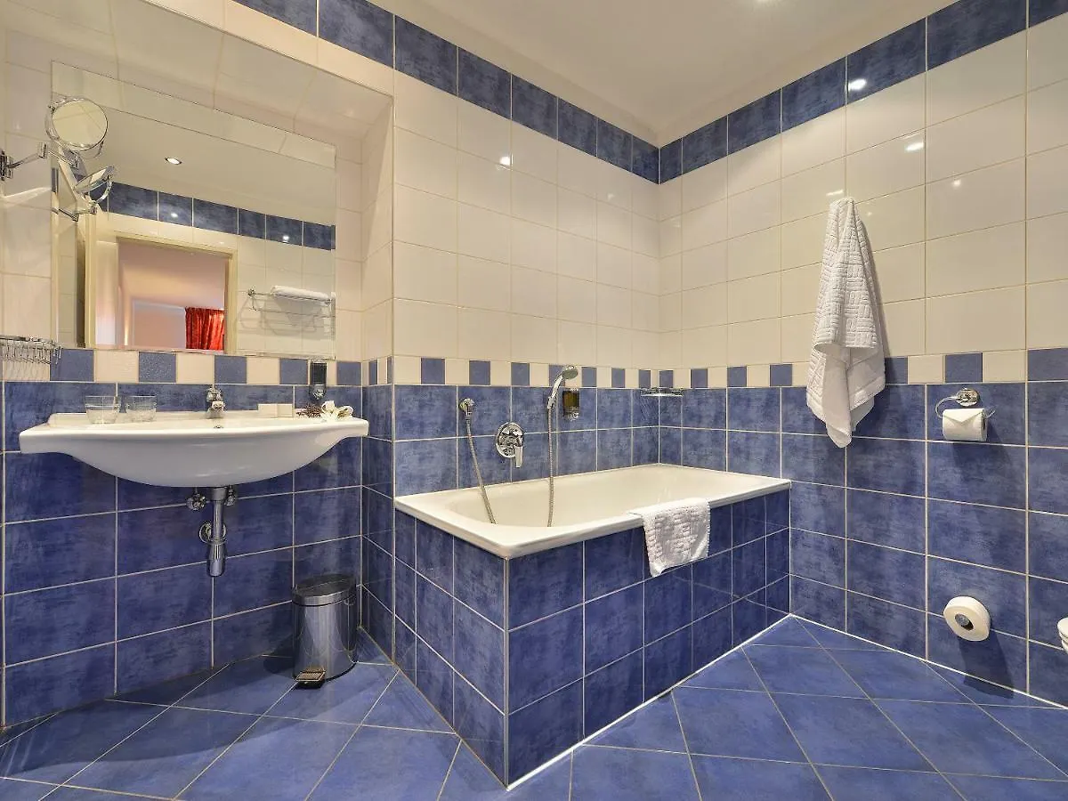 Ea Hotel Jeleni Dvur Prague Castle Czechy